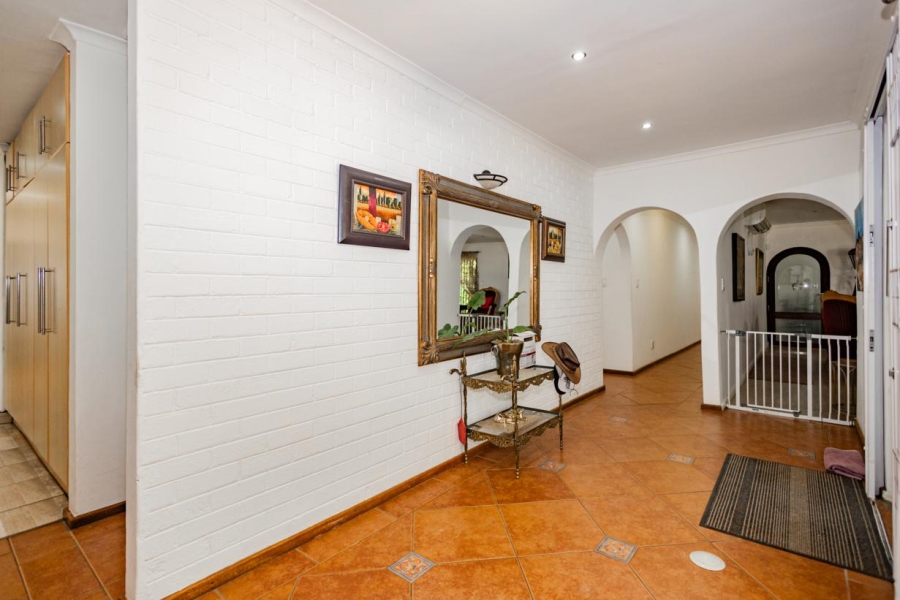 8 Bedroom Property for Sale in Joostenbergvlakte Western Cape